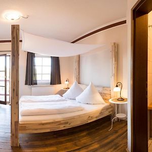 Zimmer Palace mit Kingsize-Bett